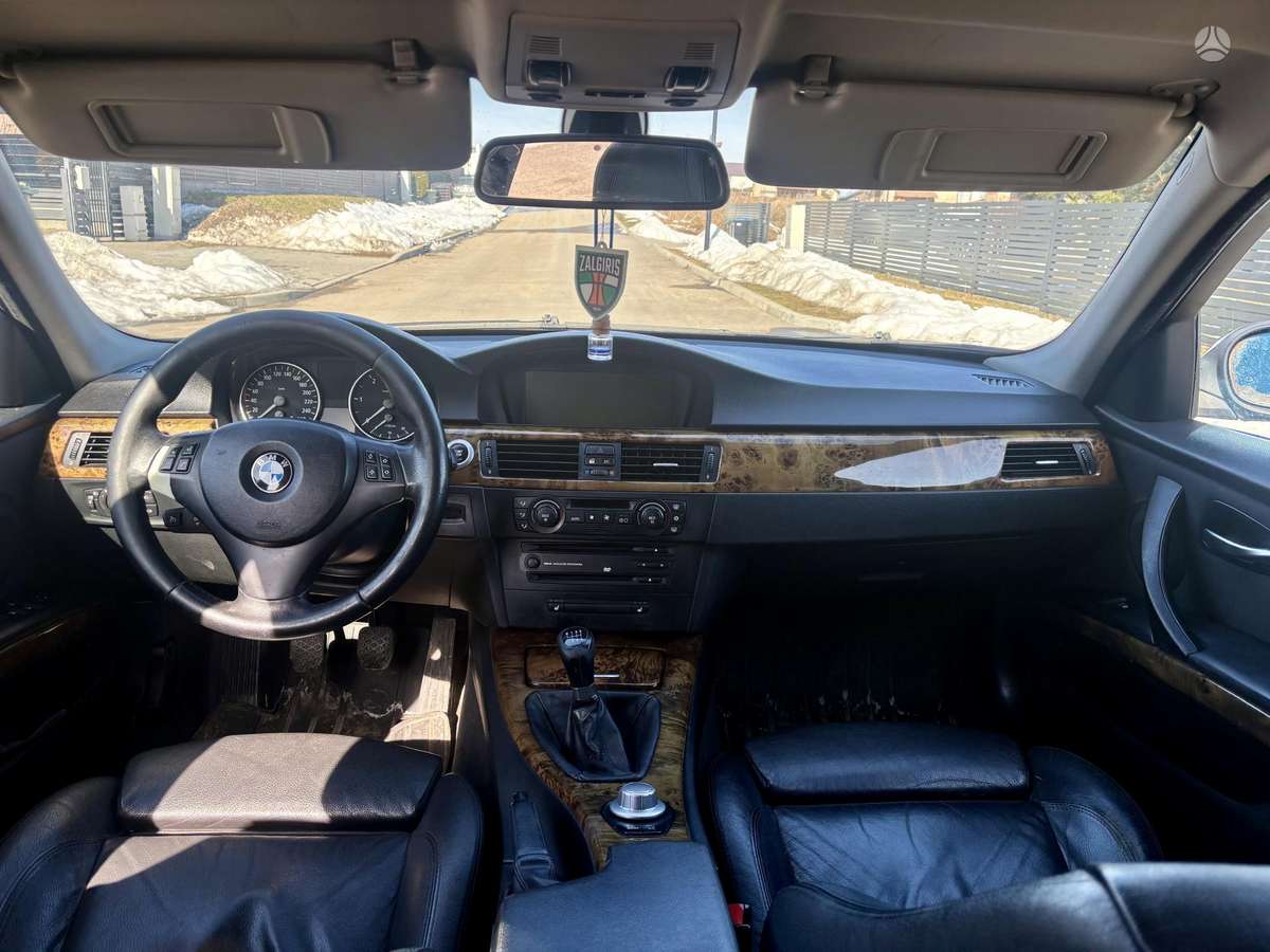 BMW 320 2005 — photo 8
