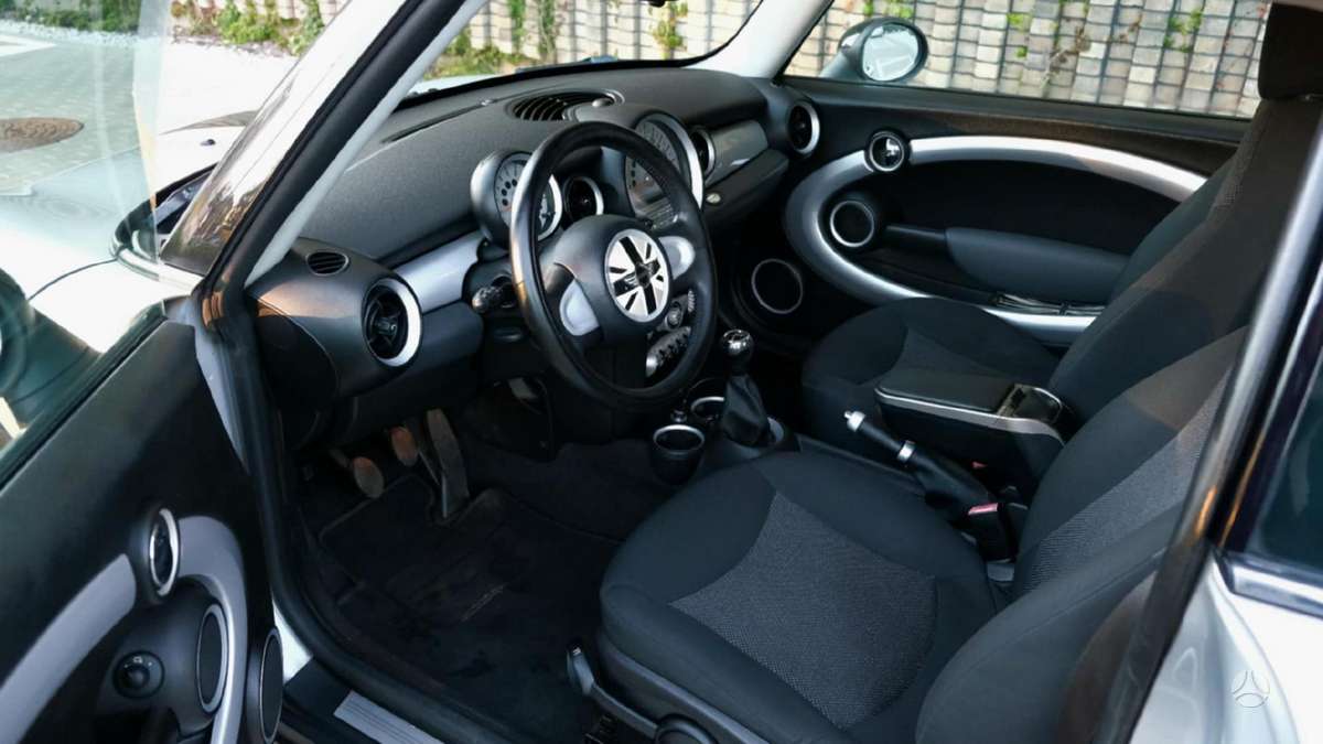 Mini Clubman 2007 — interior