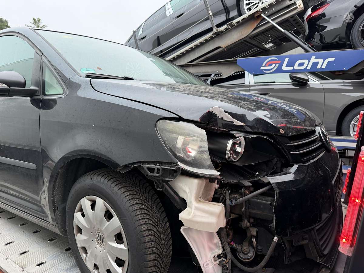 Volkswagen Touran 2011 — photo 7