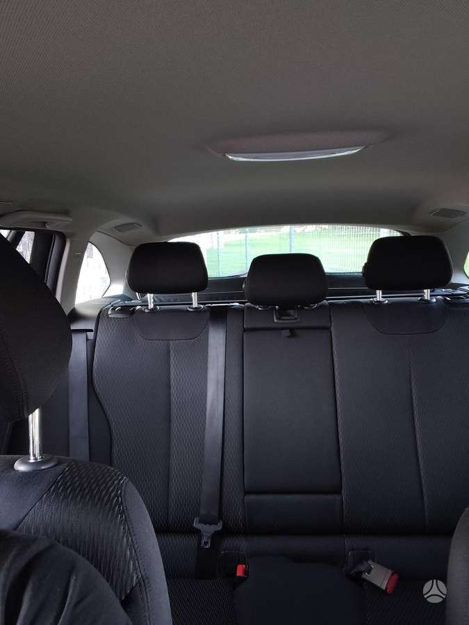 BMW 318 2013 — photo 17