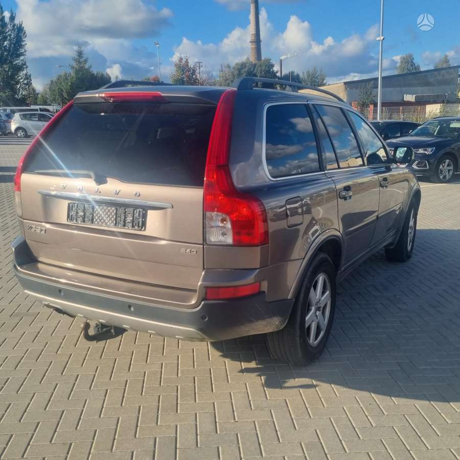 Volvo XC90 2009 — interior