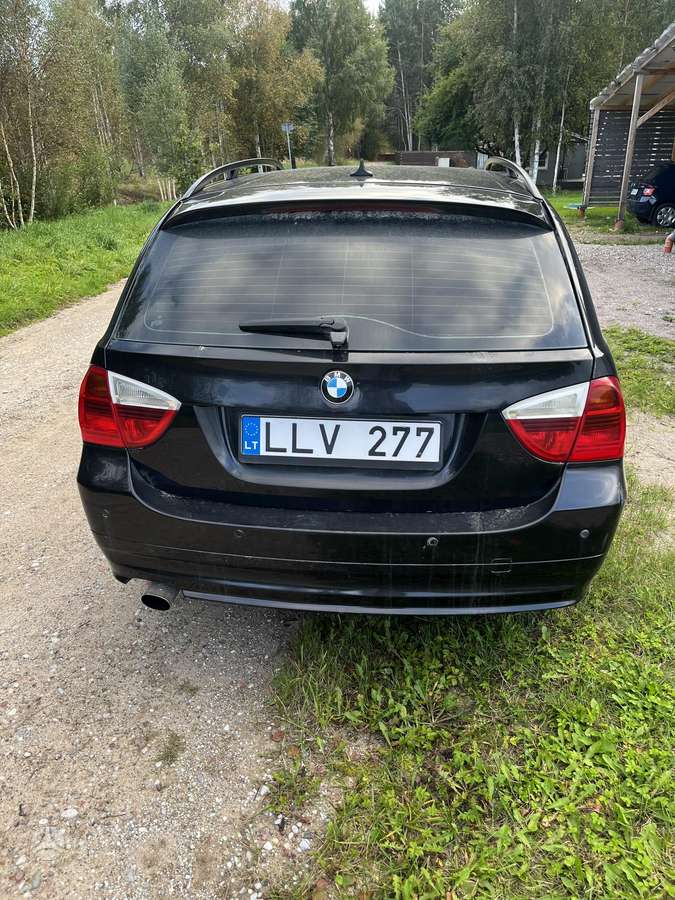 BMW 320 2005 — двигун 1995 cm³, 163 HP (120kW)