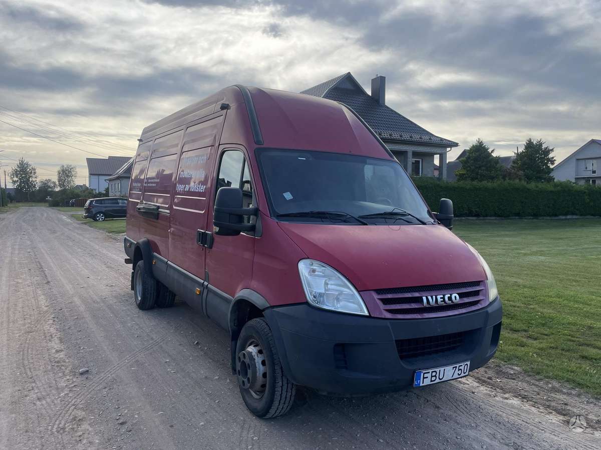 Iveco Daily 2010 — салон