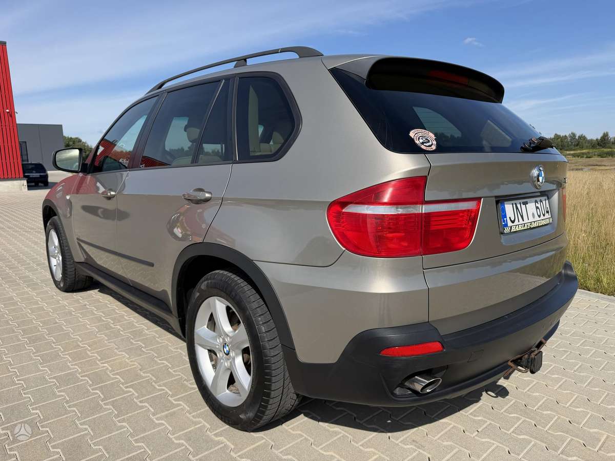 BMW X5 2007 — interior