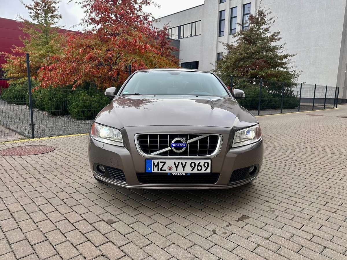 Volvo V70 2010 — engine 2000 cm³, 163 HP (120kW)