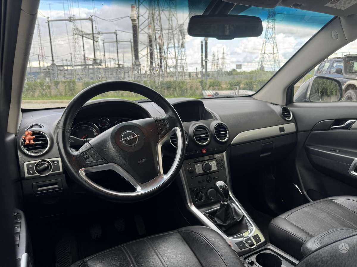 Opel Antara 2011 — photo 9