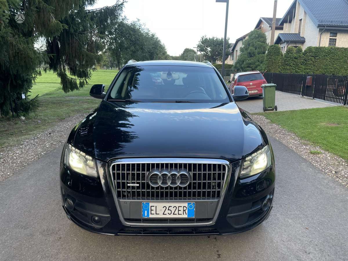 Audi Q5 2008 — вигляд ззаду