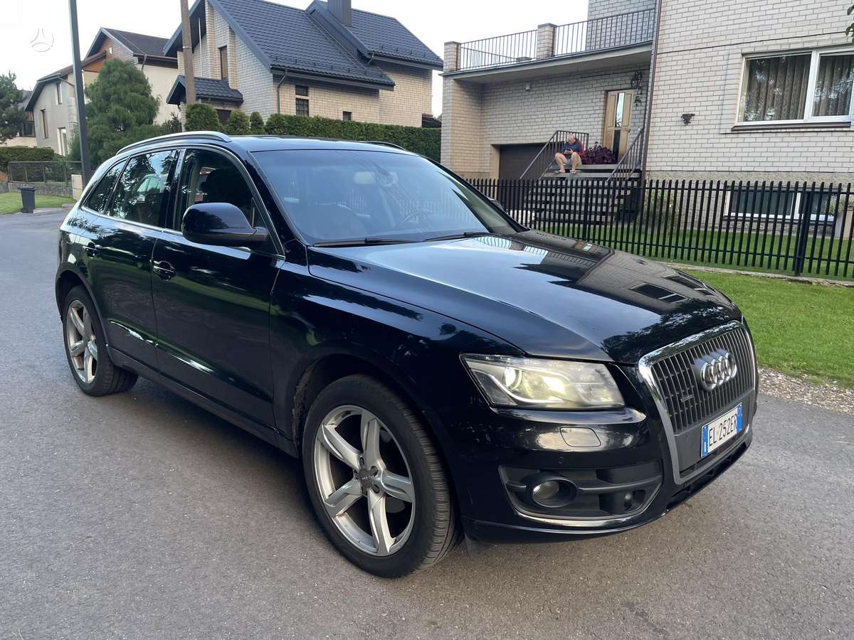 Audi Q5 2008 — салон
