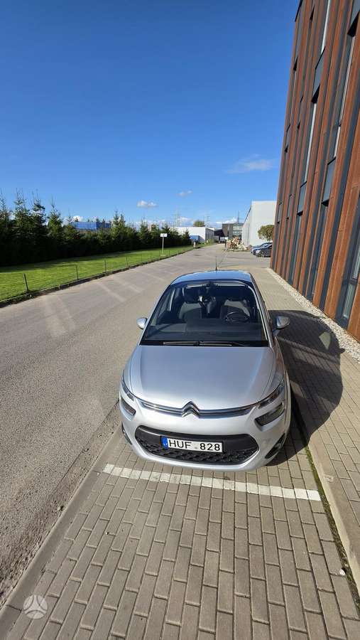 Citroen C4 2013 — photo 17