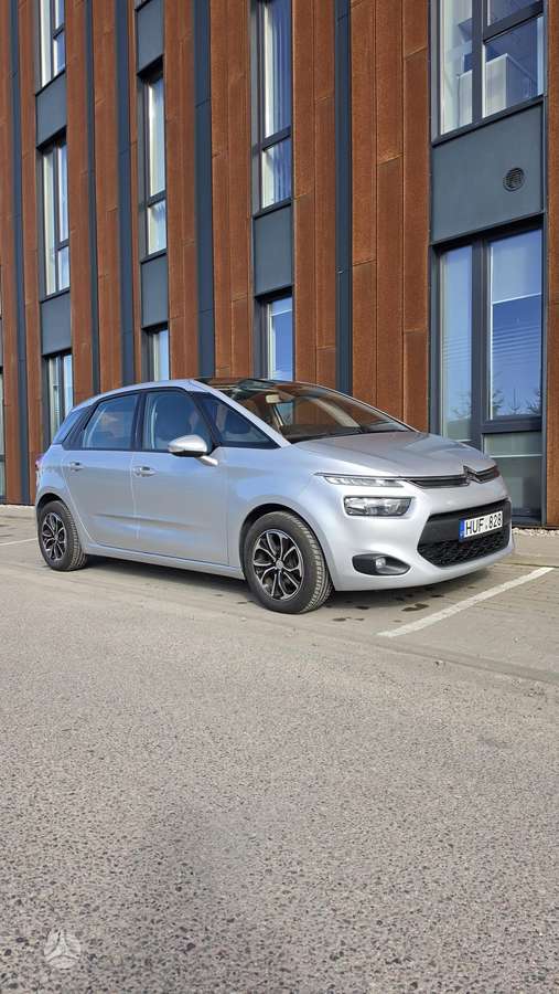 Citroen C4 2013 — engine 1560 cm³, 92 HP (68kW)