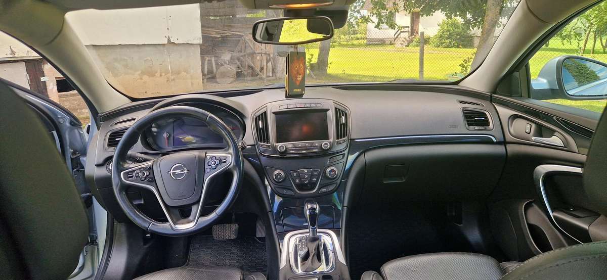 Opel Insignia 2014 — photo 11