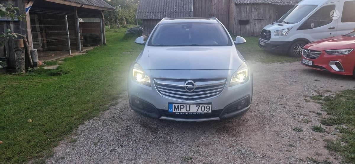 Opel Insignia 2014 — rear view