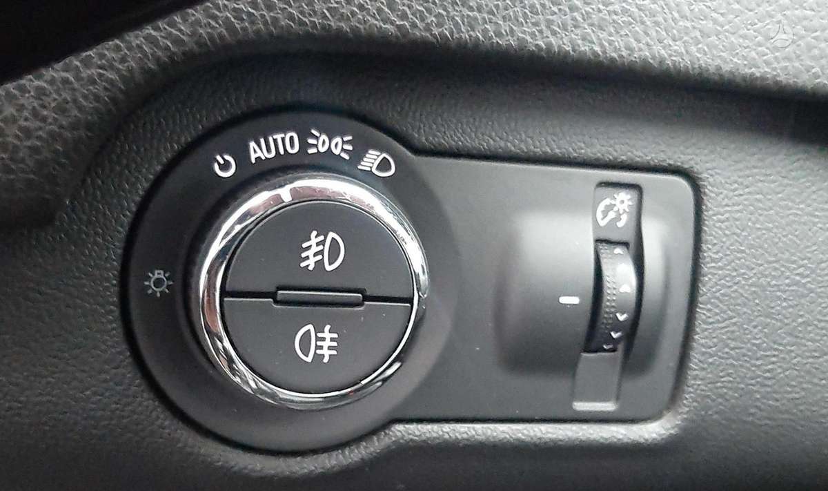 Opel Insignia 2014 — photo 11