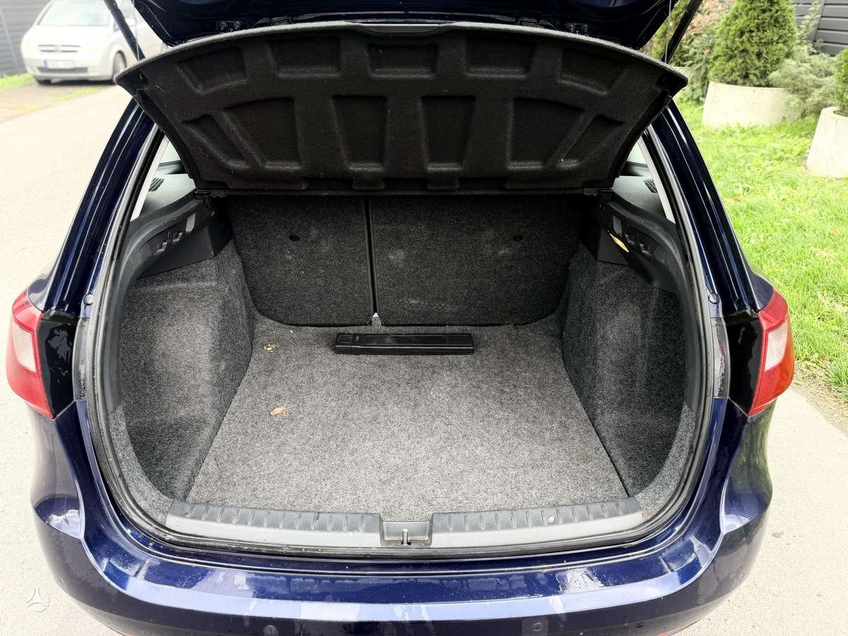 Seat Ibiza 2010 — photo 11