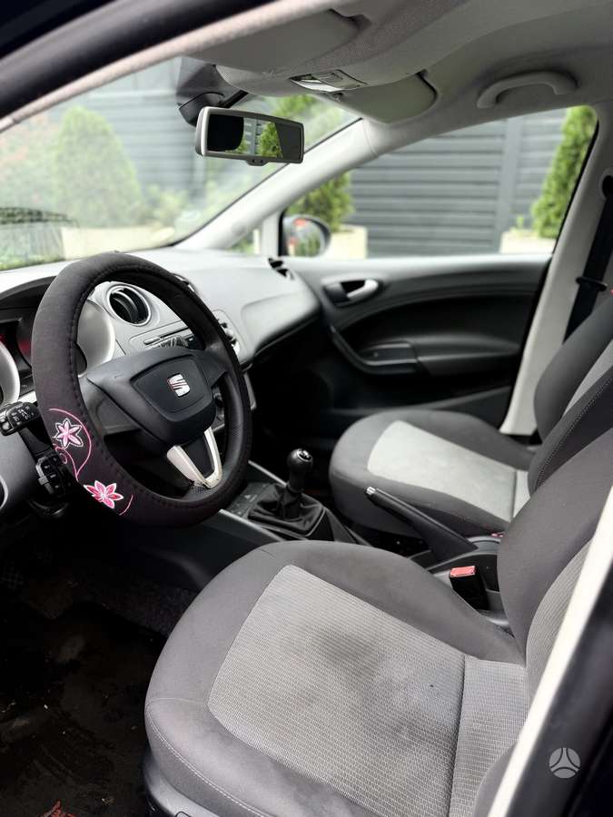 Seat Ibiza 2010 — photo 12
