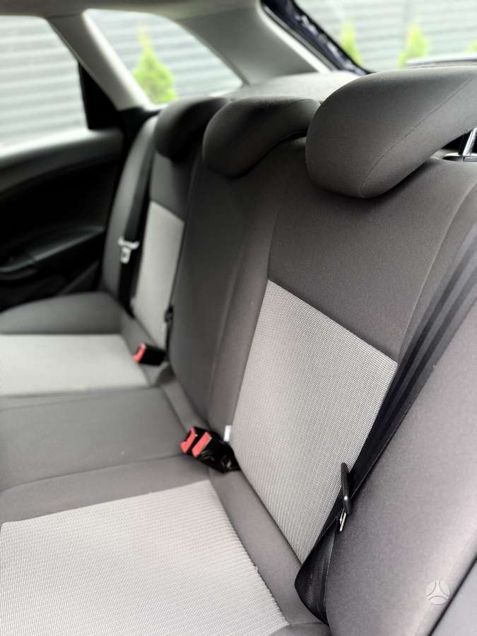 Seat Ibiza 2010 — photo 17