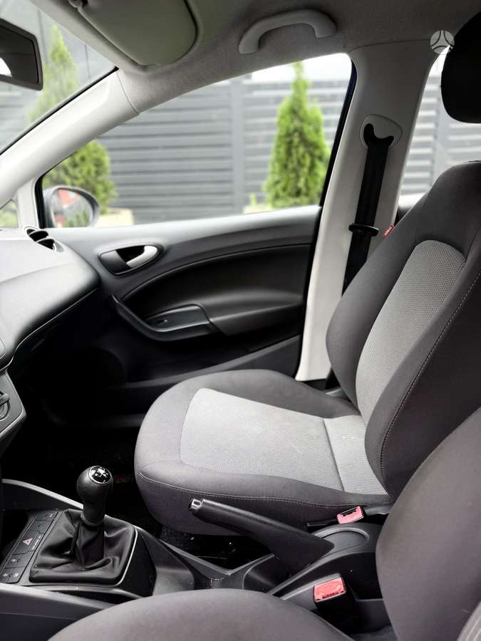 Seat Ibiza 2010 — photo 23