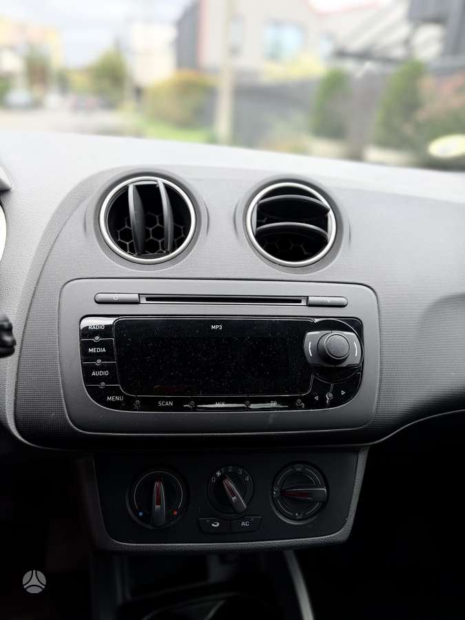 Seat Ibiza 2010 — photo 28