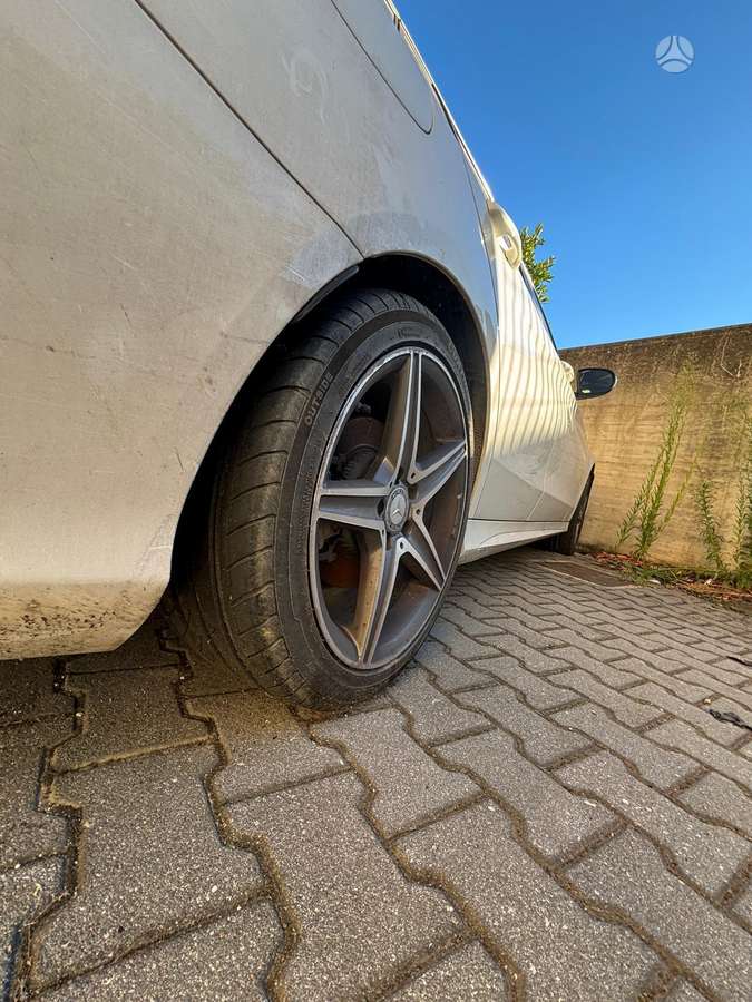Mercedes-Benz C200 2015 — photo 5
