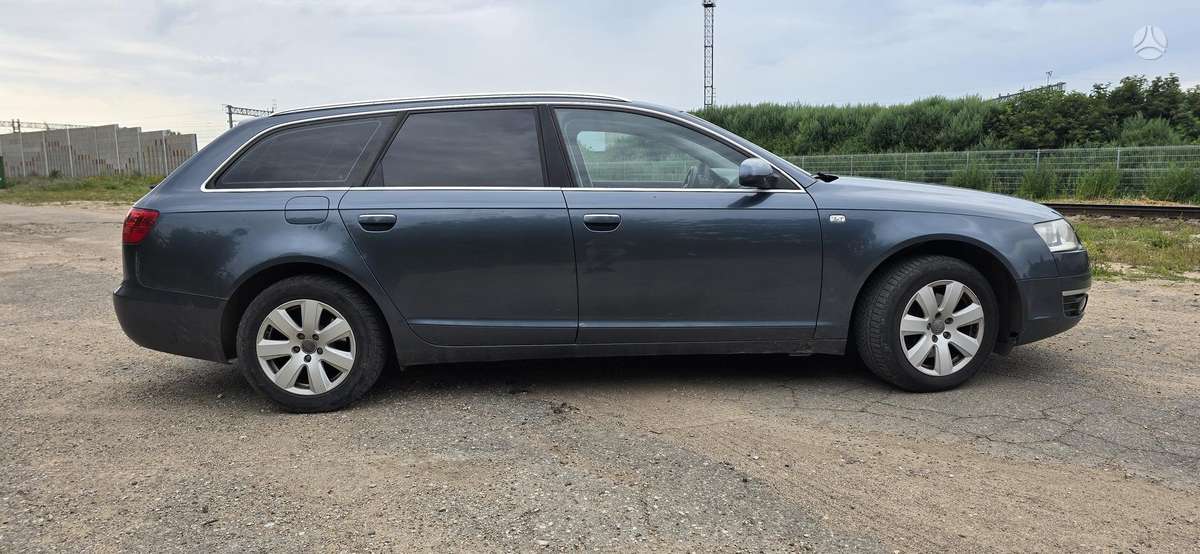 Audi A6 2006 — вигляд ззаду