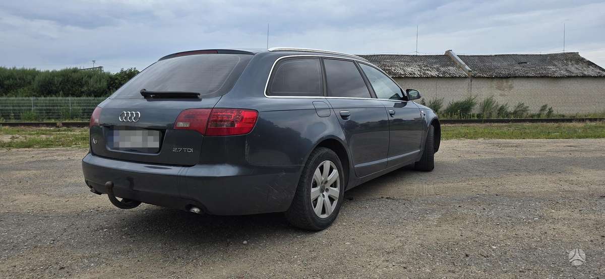 Audi A6 2006 — салон