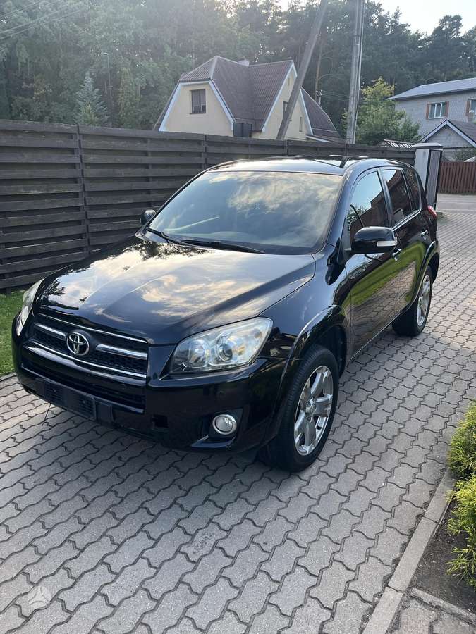 Toyota RAV4, 2009