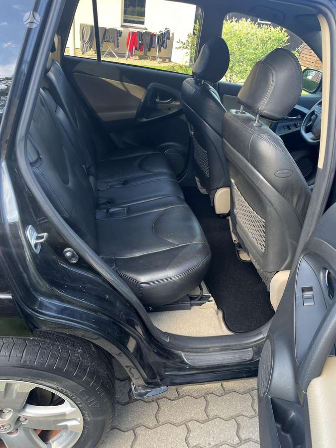 Toyota RAV4 2009 — photo 12