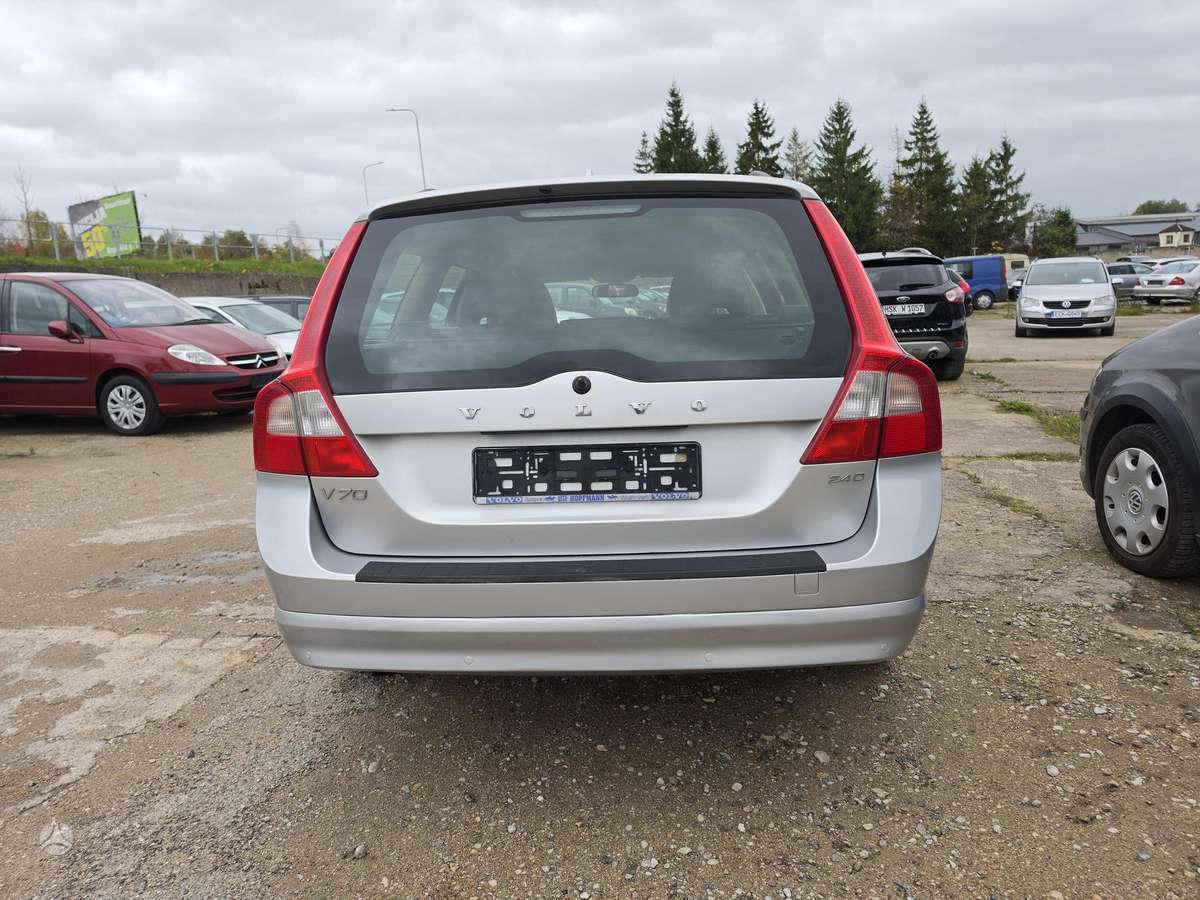 Volvo V70 2009 — photo 6