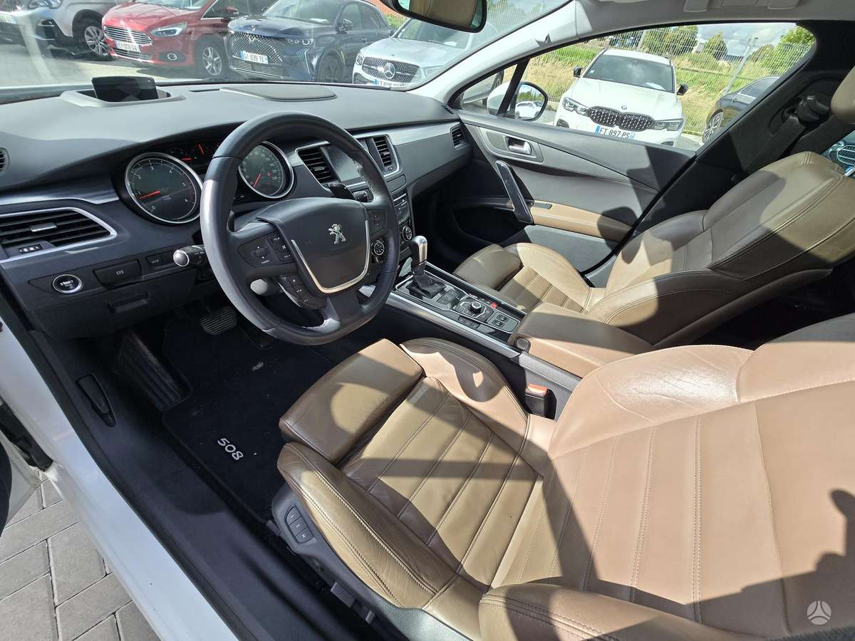 Peugeot 508 2012 — photo 10