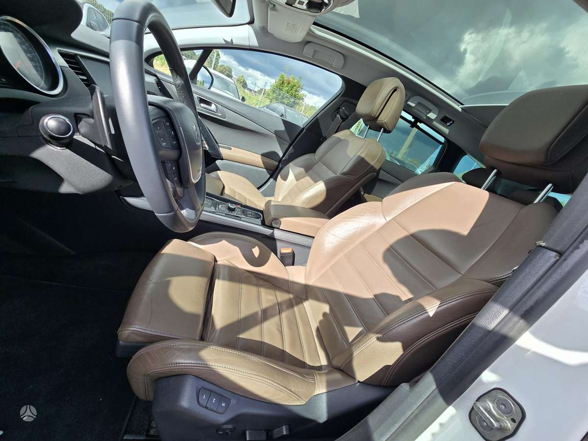 Peugeot 508 2012 — photo 11