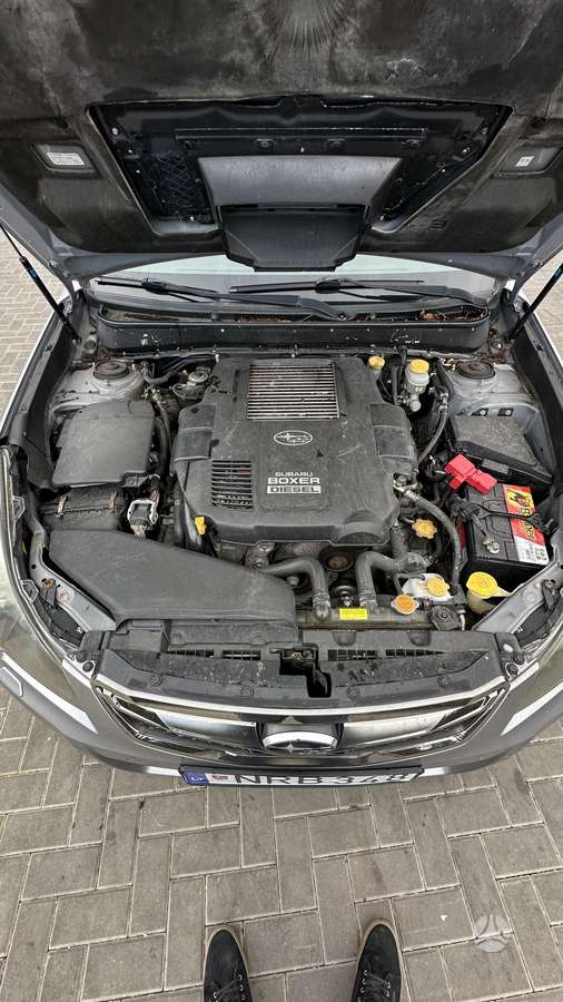 Subaru Legacy 2011 — photo 11