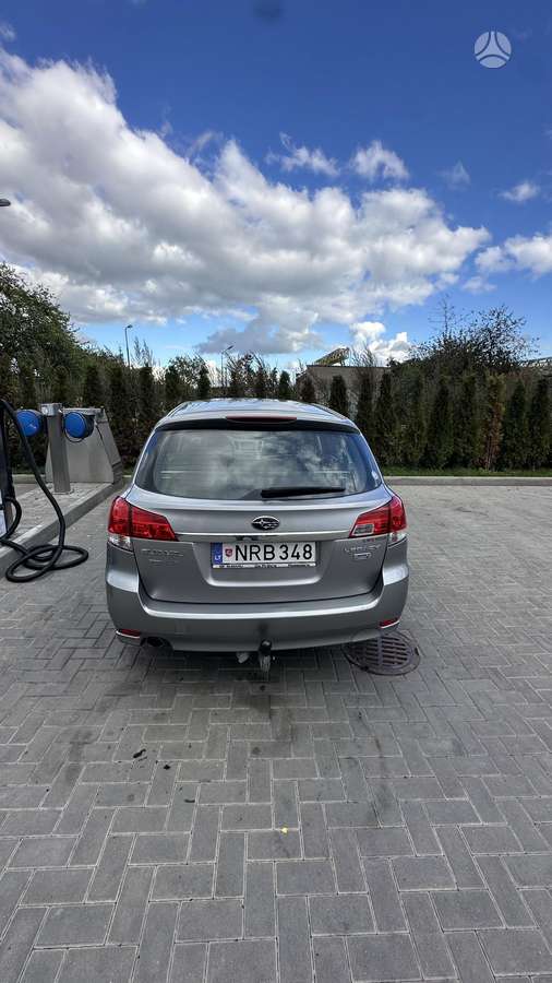 Subaru Legacy 2011 — engine 1998 cm³, 150 HP (110kW)