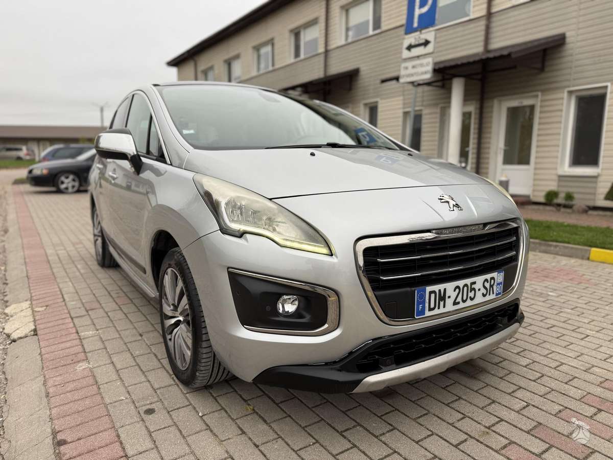 Peugeot 3008 2014 — rear view