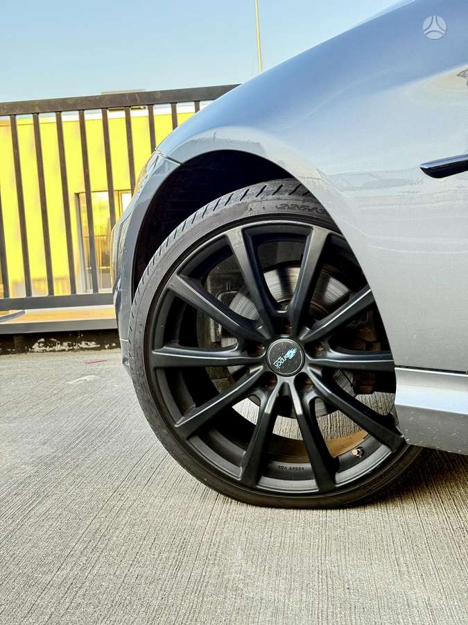 BMW 320 2010 — photo 12