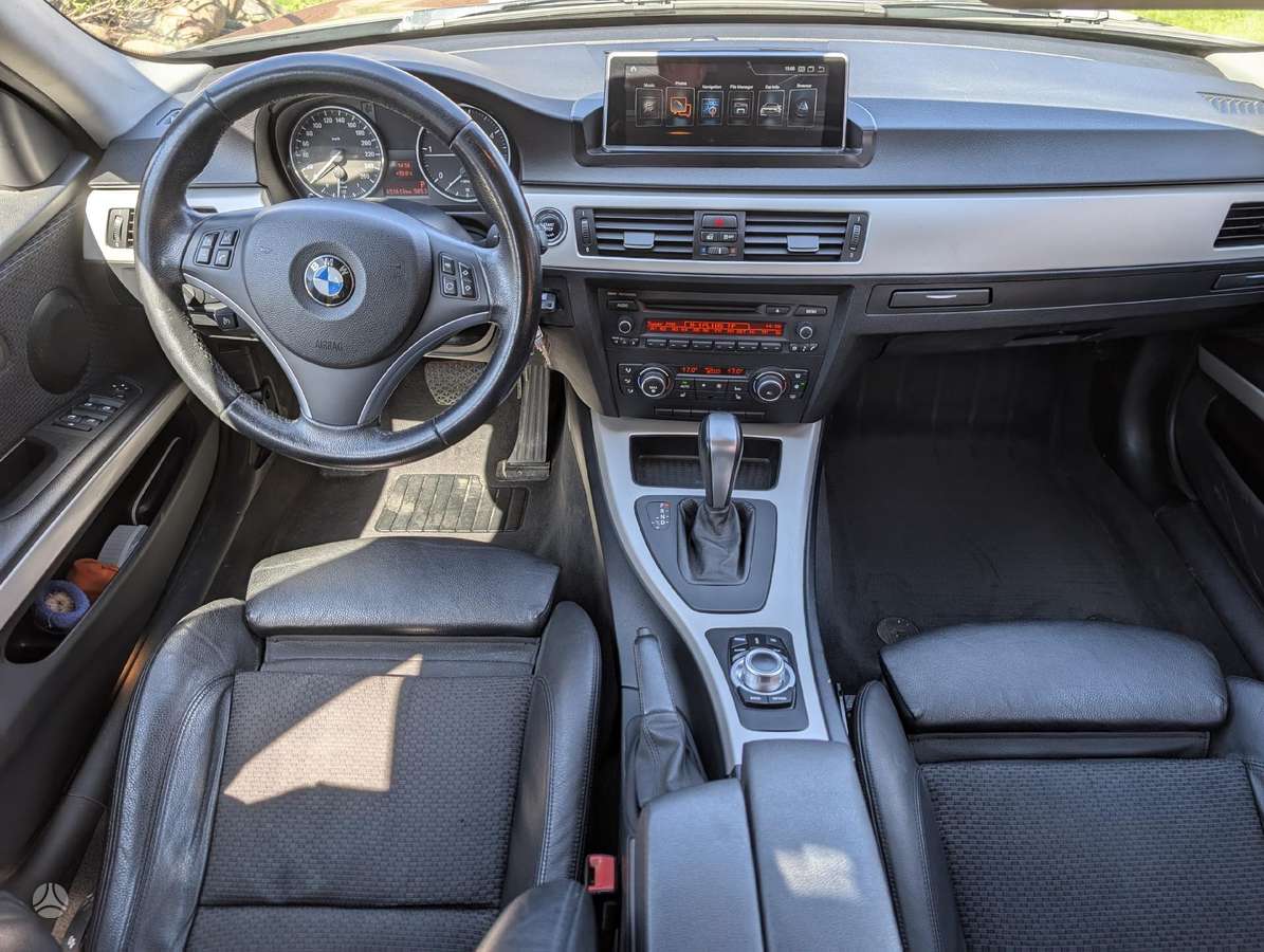 BMW 320 2012 — photo 10