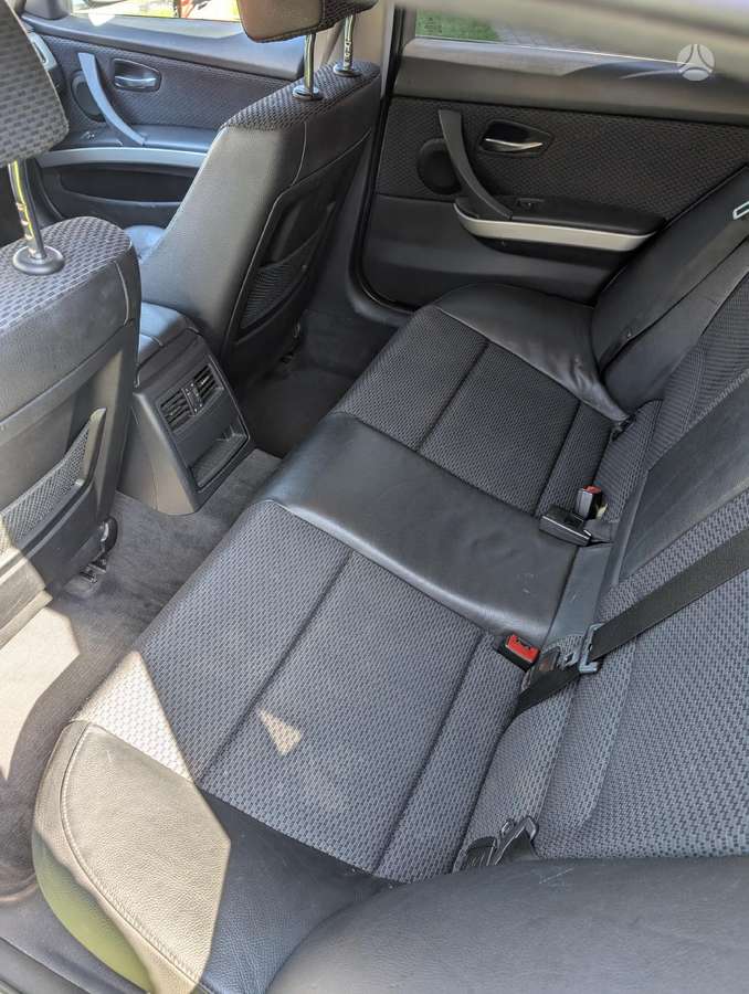 BMW 320 2012 — photo 11