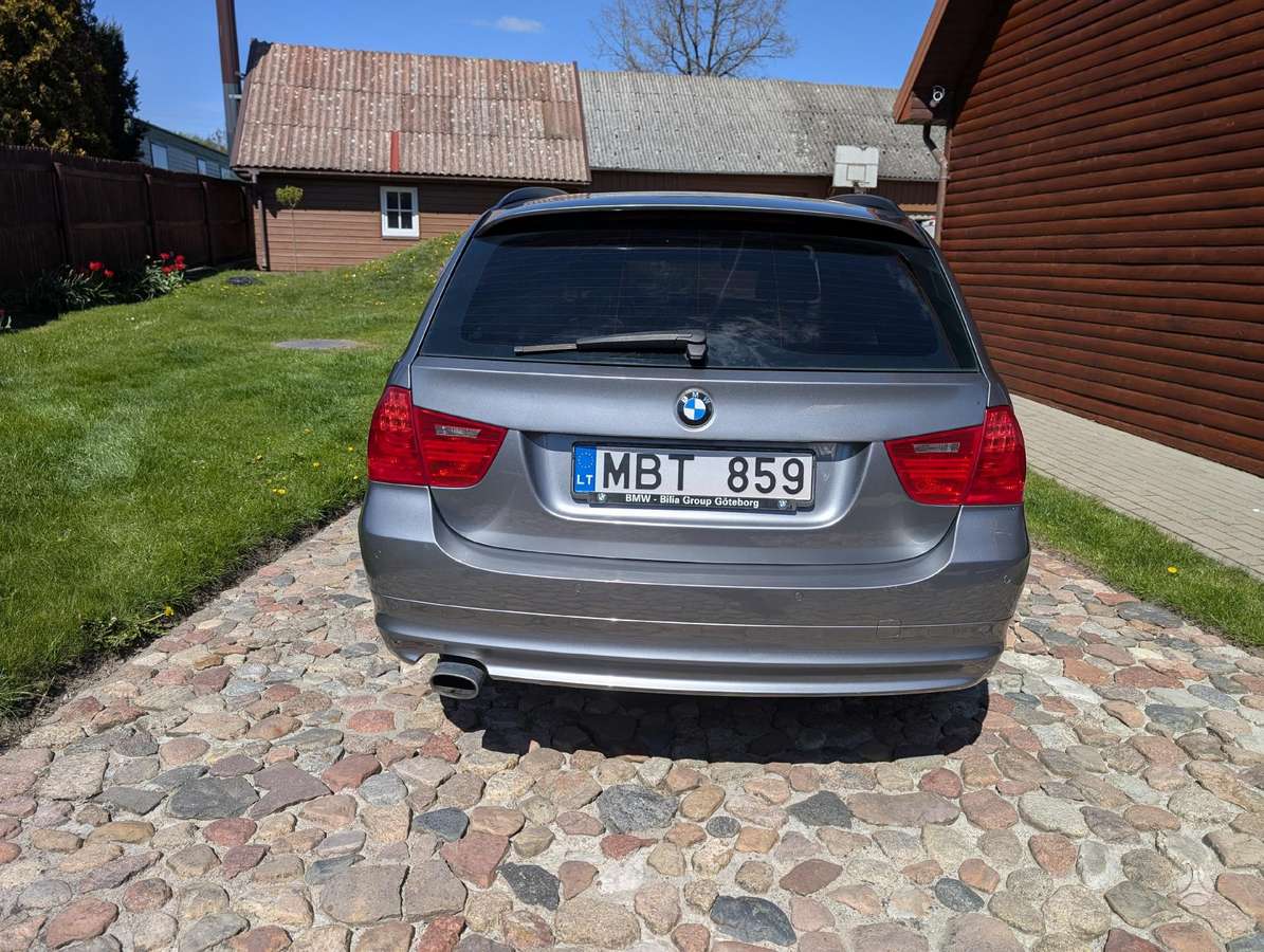 BMW 320 2012 — photo 5