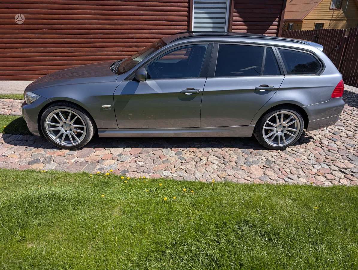 BMW 320 2012 — photo 7