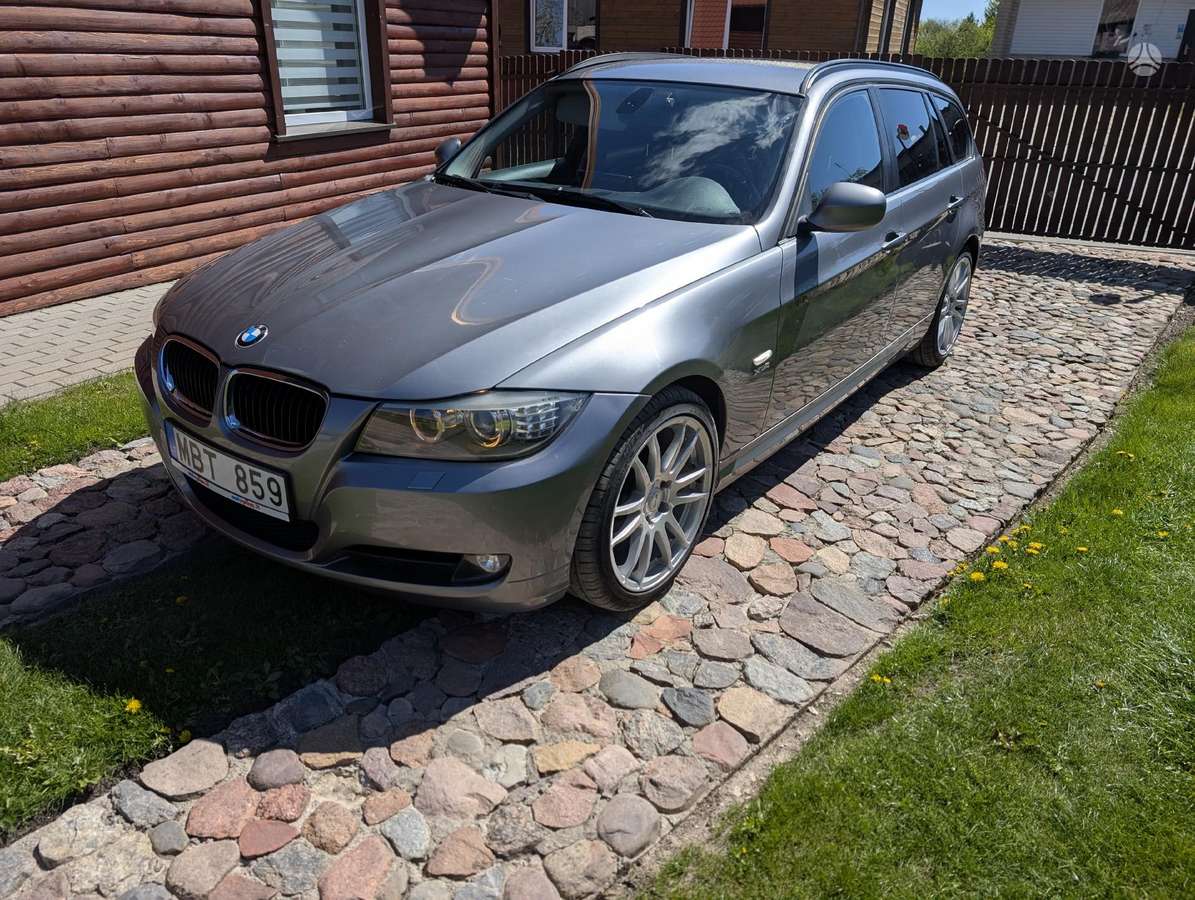 BMW 320 2012 — photo 8
