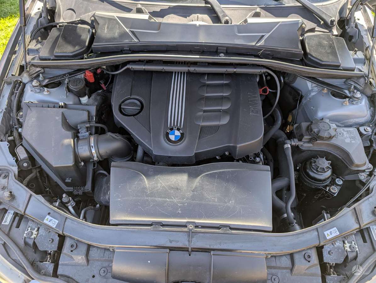 BMW 320 2012 — photo 9