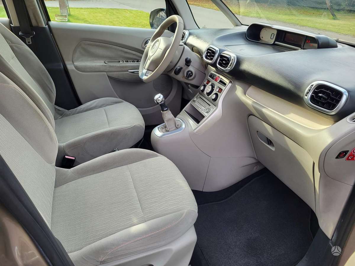 Citroen C3 2010 — photo 10