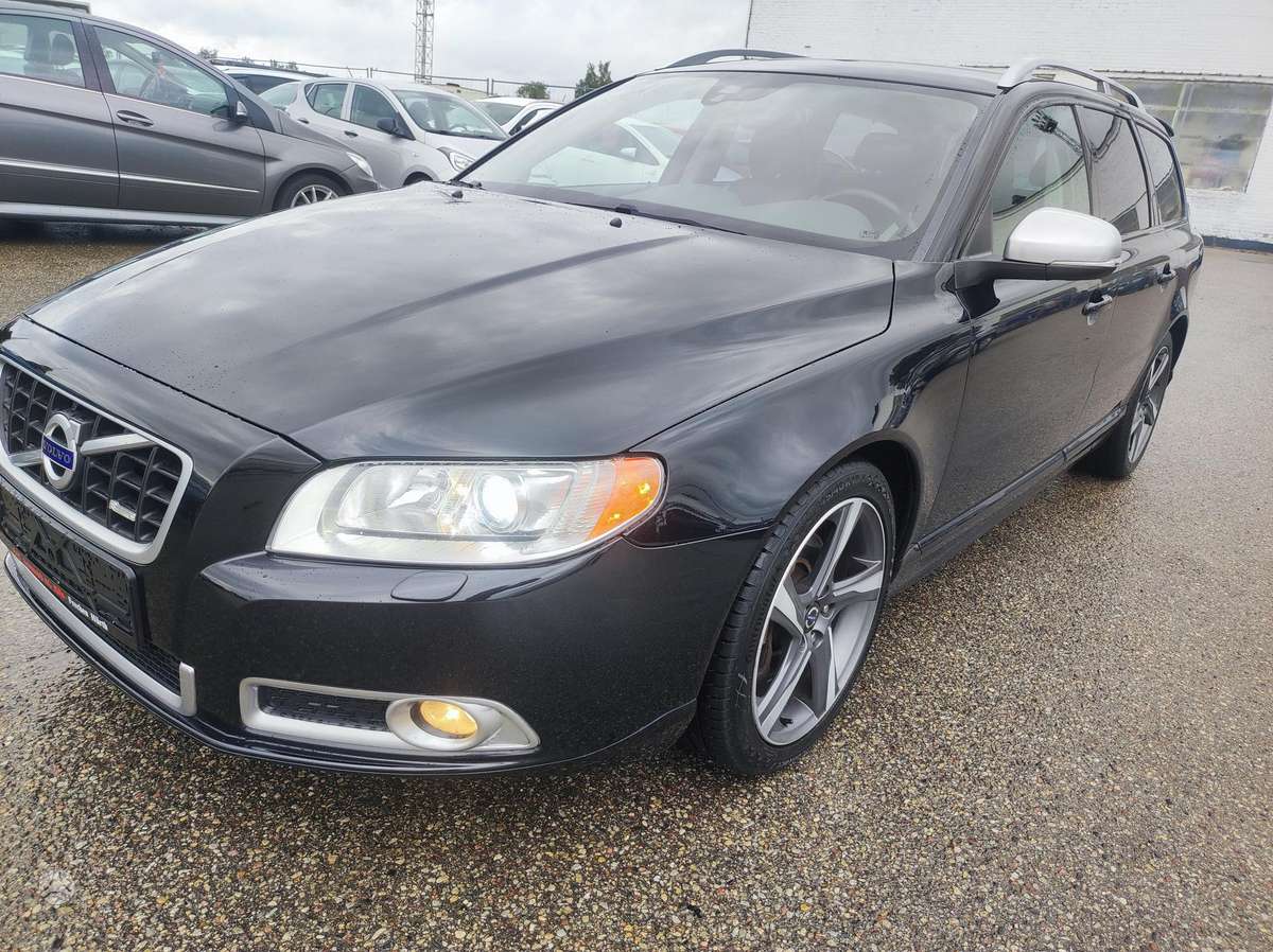 Volvo V70, 2013 — vehicle for AFU from Europe