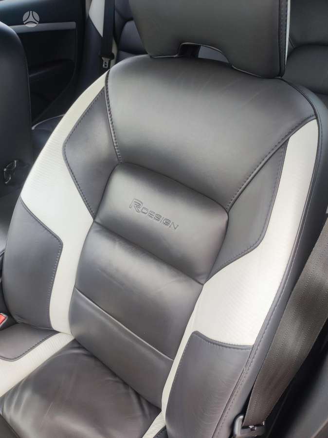 Volvo V70 2013 — photo 12
