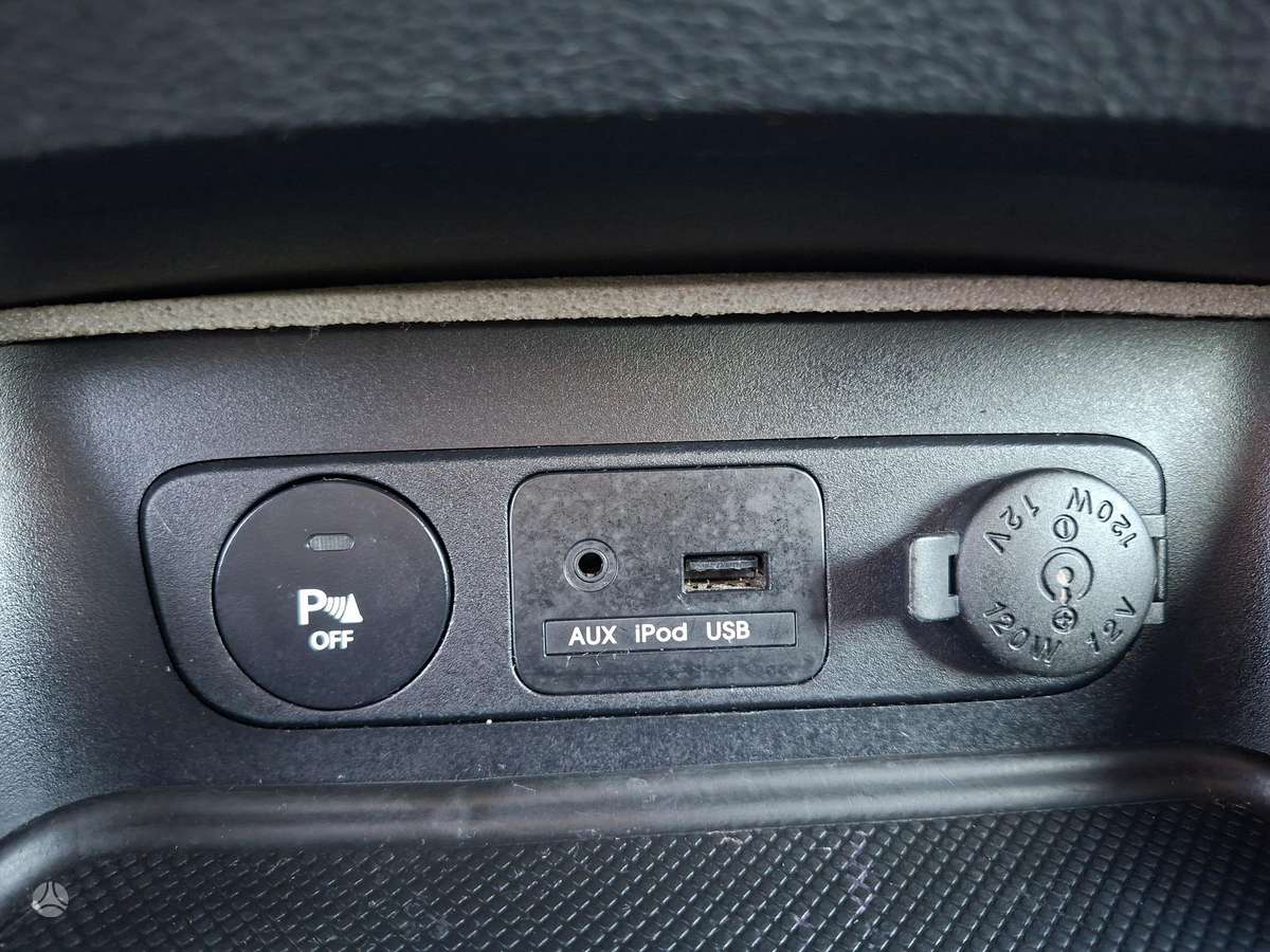 Kia Sportage 2012 — photo 10