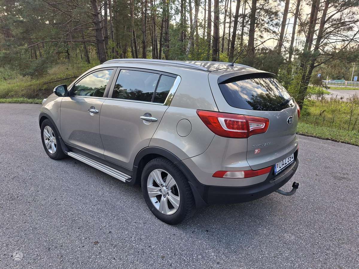 Kia Sportage 2012 — interior