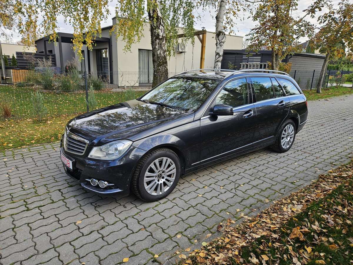 Mercedes-Benz C220, 2013