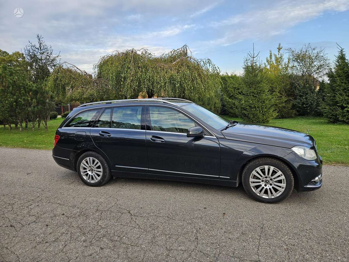 Mercedes-Benz C220 2013 — engine 2200 cm³, 136 HP (100kW)