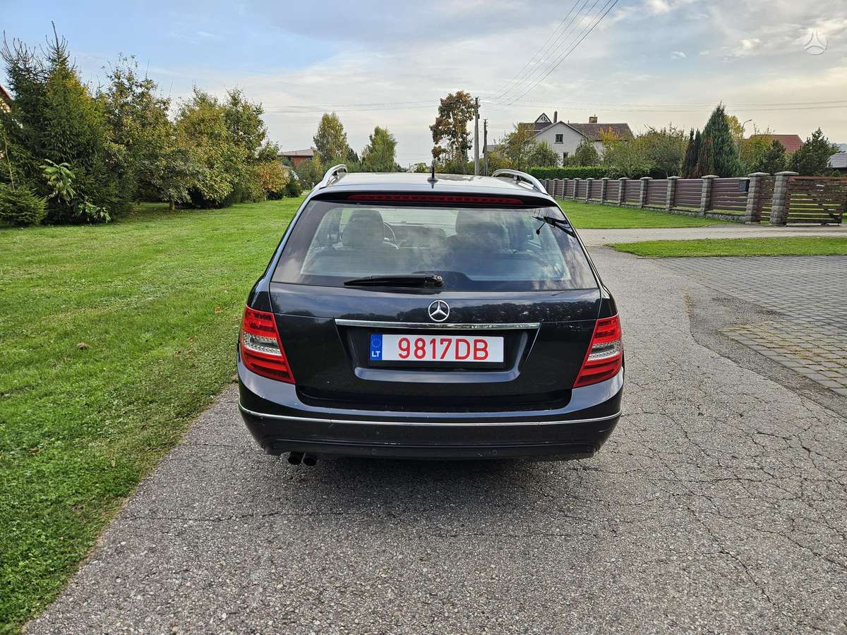 Mercedes-Benz C220 2013 — photo 7