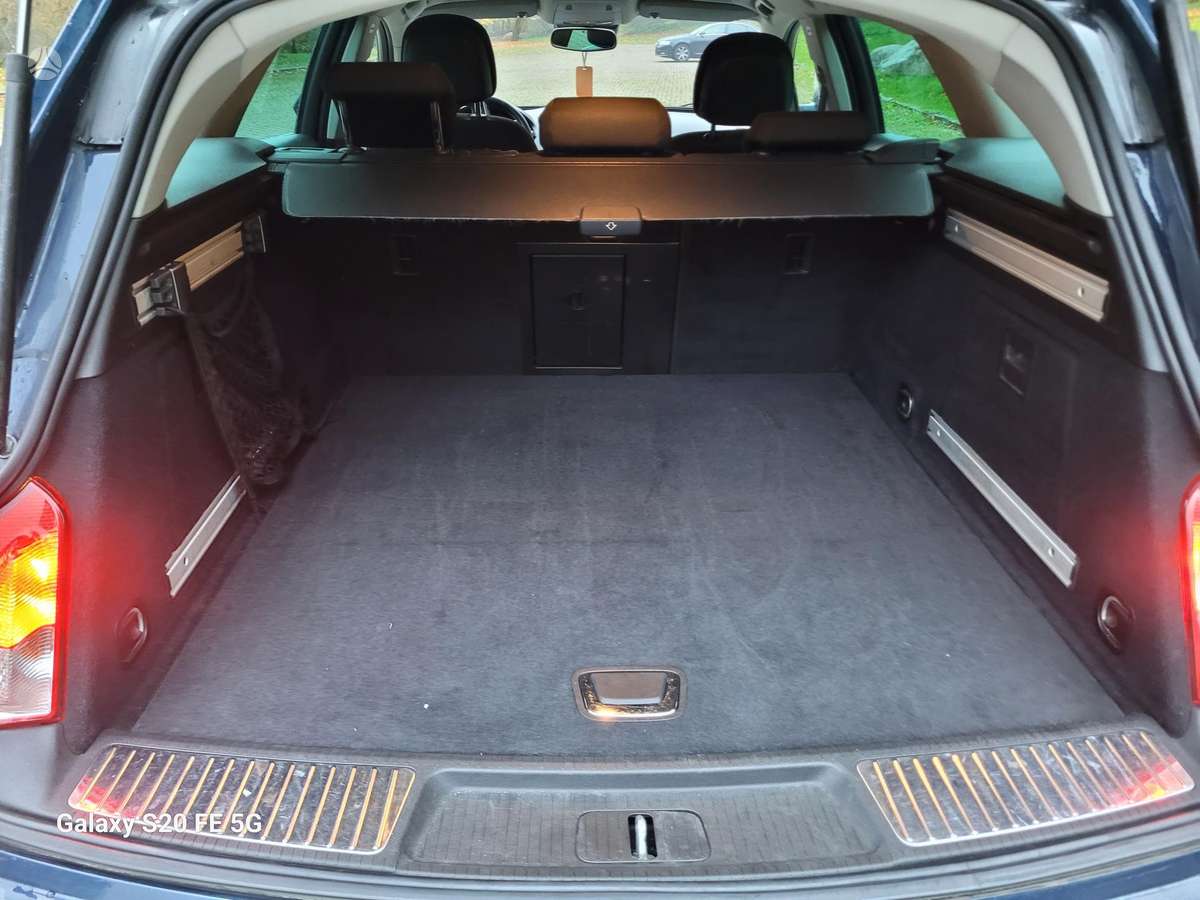 Opel Insignia 2012 — photo 10