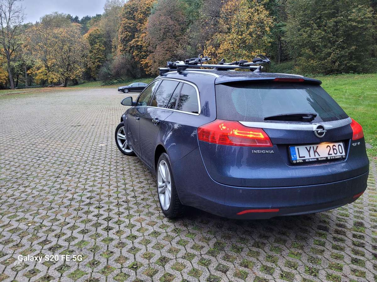 Opel Insignia 2012 — interior